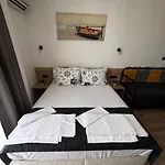 Apartament студия 310 и 312 на първа линия *