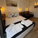 студия 310 и 312 на първа линия Apartament *
