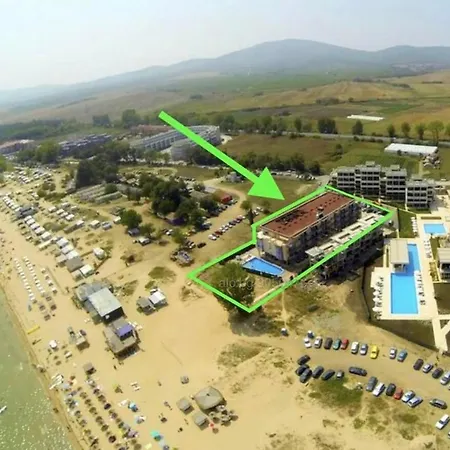 студио 310 на първа линия * Csernomorec