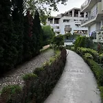 студия 310 и 312 на първа линия צ'רנומורץ