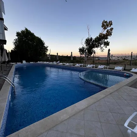 Apartament студия 310 и 312 на първа линия