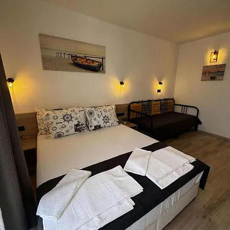 студио 310 на първа линия