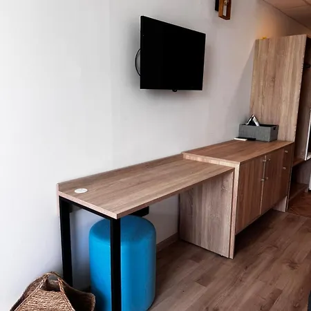 아파트 студия 310 и 312 на първа линия 체르노모레츠
