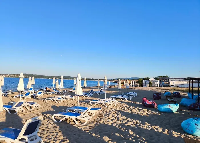 студио 310 на първа линия * Chernomorets